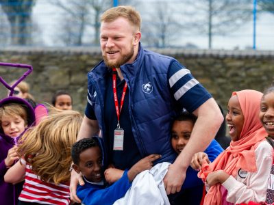 Bristol Bears players Joe Latta, Joe Joyce and John Hawkins visit St Mary Redcliffe Primary School as part of the World Book Day Celebrations - Ryan Hiscott/JMP - 07/03/2019 - SPORT - St Mary Redcliffe Primary School - Bristol, England - St Mary Redcliffe Primary School World Book Day Celebrations